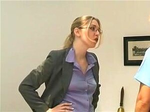 Spanked Cutie Handy Pornos - NurXXX.mobi