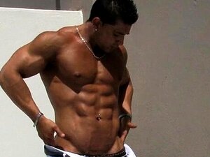 Nackt schwule bodybuilder Beste Gay