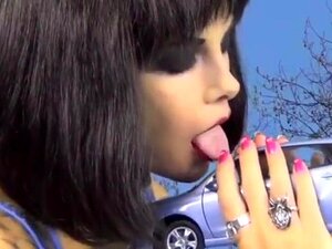 Wink Giantess