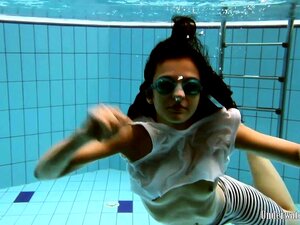 Underwater Hd Handy Pornos - NurXXX.mobi