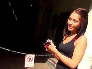 Real dilettante Czech bitch drilled and facialed in public