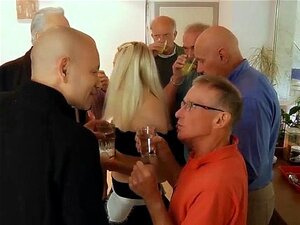 Fucking Gangbang Porn - Gangbang Fuck Handy Pornos - NurXXX.mobi