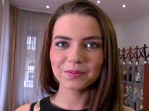 Marina Visconti Ist Ein Teenie Der Weiss Was Er Will Marina Visconti Ist Ein Teenie Der Weiss Was Er Will